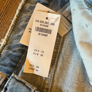 Abercrombie women’s 90’s straight ultra high rise jeans size 30/10S.